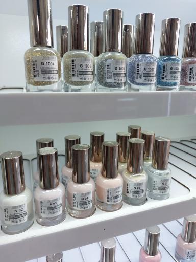 عکس فروشگاه آرایشی و بهداشتی روژابیوتی 