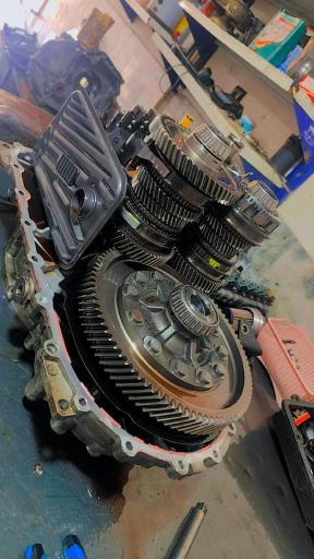 تعمیرگاه تخصصی گیربکس اتومات شریفیان 