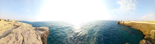 عکس ساحل صخره ای نایبند