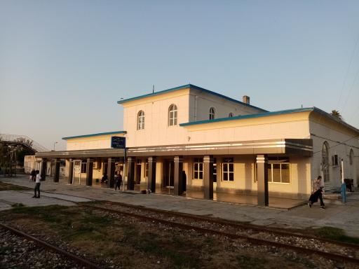 عکس ایستگاه راه آهن بندرترکمن