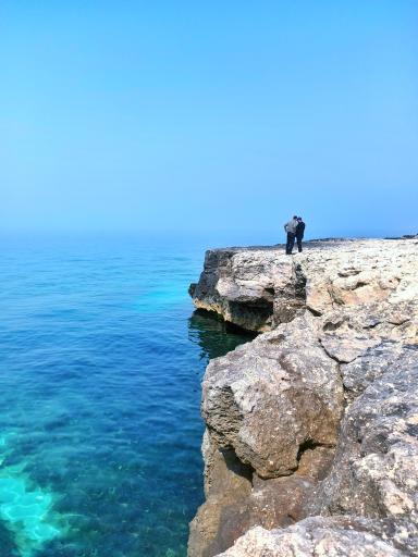 عکس ساحل صخره ای نایبند