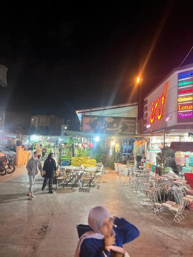 بازار گل فتح‌آباد