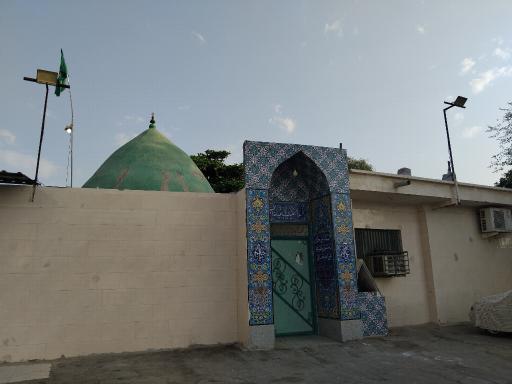 عکس حسینیه و قدمگاه امام رضا (ع)