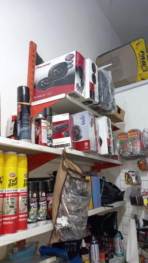 عکس تزئینات اتومبیل عباس 