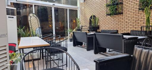 عکس کافه فست فود ژاویز