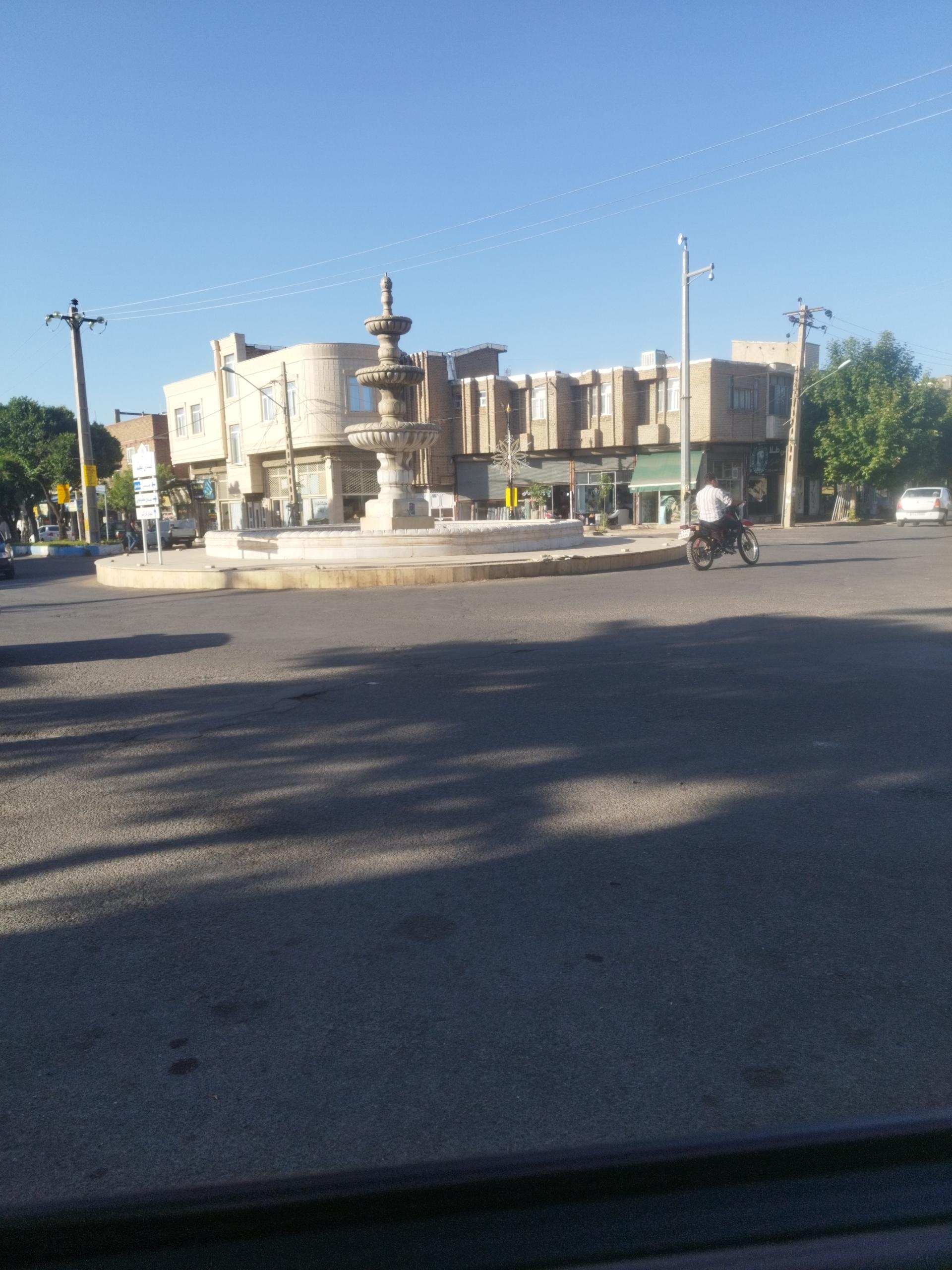عکس میدان معلم