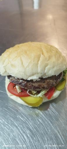 عکس رستوران سنتی و فست فود میزبان