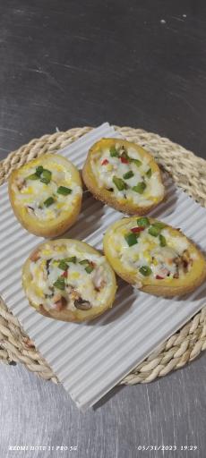 عکس رستوران سنتی و فست فود میزبان