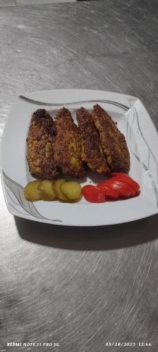 عکس رستوران سنتی و فست فود میزبان