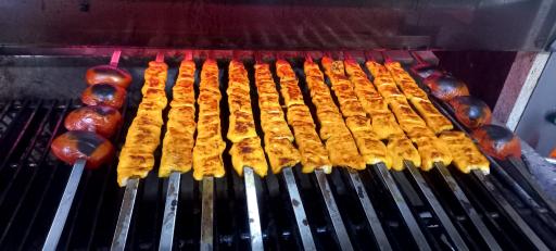 عکس رستوران آب و آتش