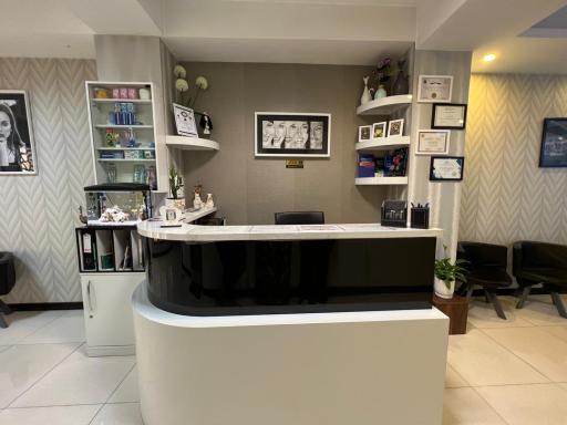 عکس کلینیک دندانپزشکی و زیبایی جانان