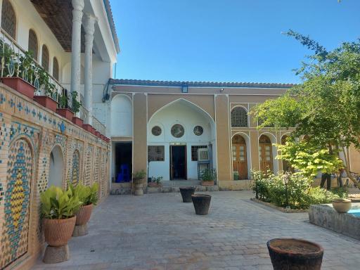 عکس خانه تاریخی مجیر