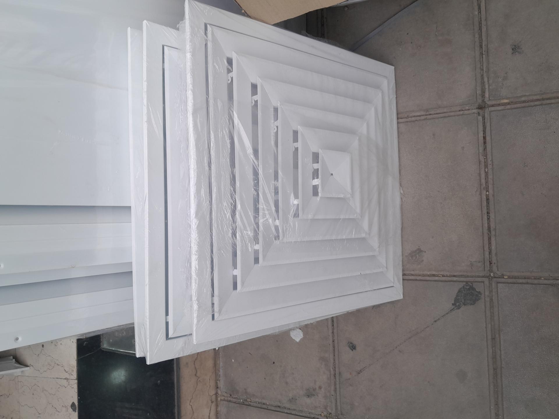 عکس کانال سازی و دریچه سازی برادران تبریزی