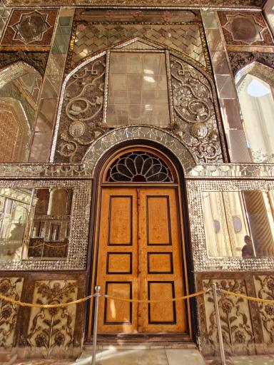 عکس تخت مرمر