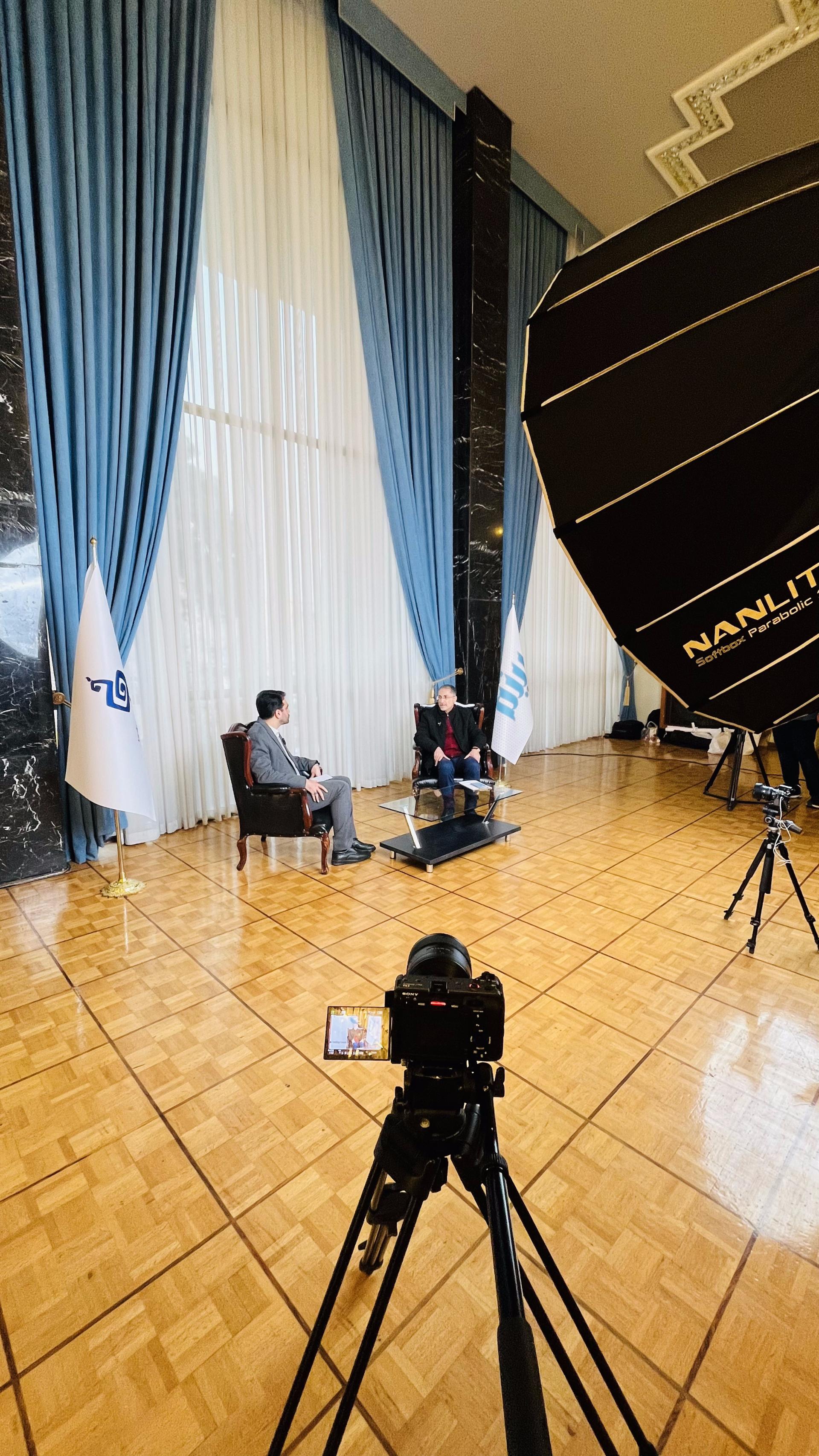 عکس تالار وحدت