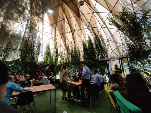 عکس کافه رستوران ناژلند