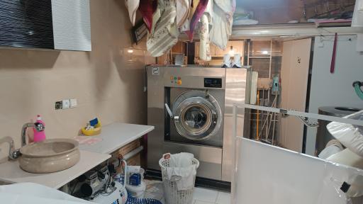 عکس خشکشویی آدم برفی