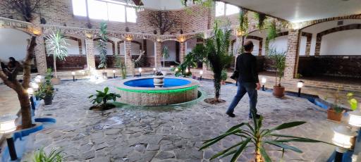 عکس سفره خانه سنتی فانوس