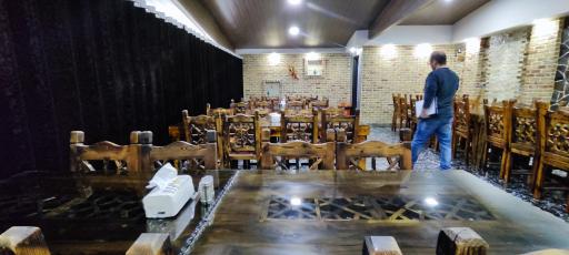 عکس سفره خانه سنتی فانوس