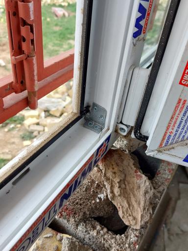 عکس حاتم پروفیل