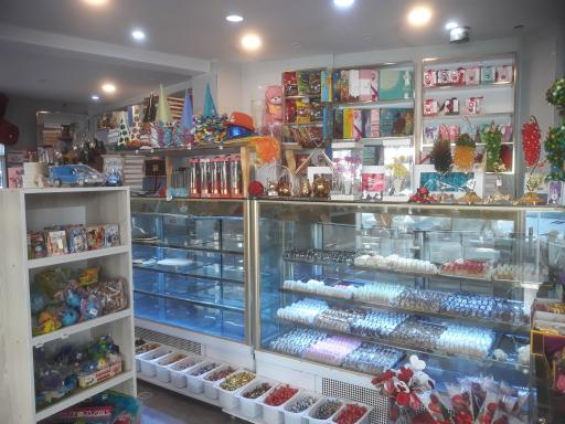 عکس شیرینی فروشی پارادایس