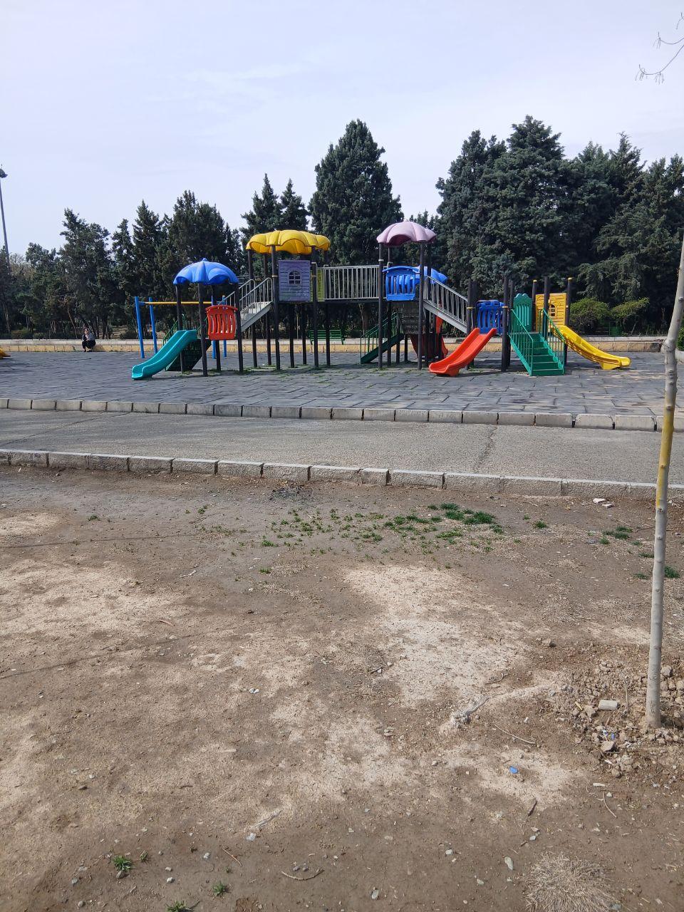 عکس زمین بازی کودکان