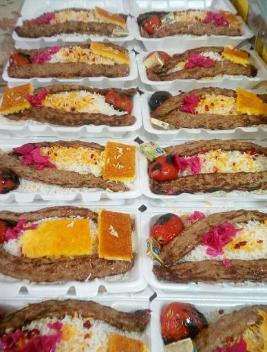 عکس آشپزخانه مرکزی عمو برار جان