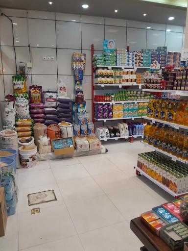 عکس هایپرمارکت حسن پور