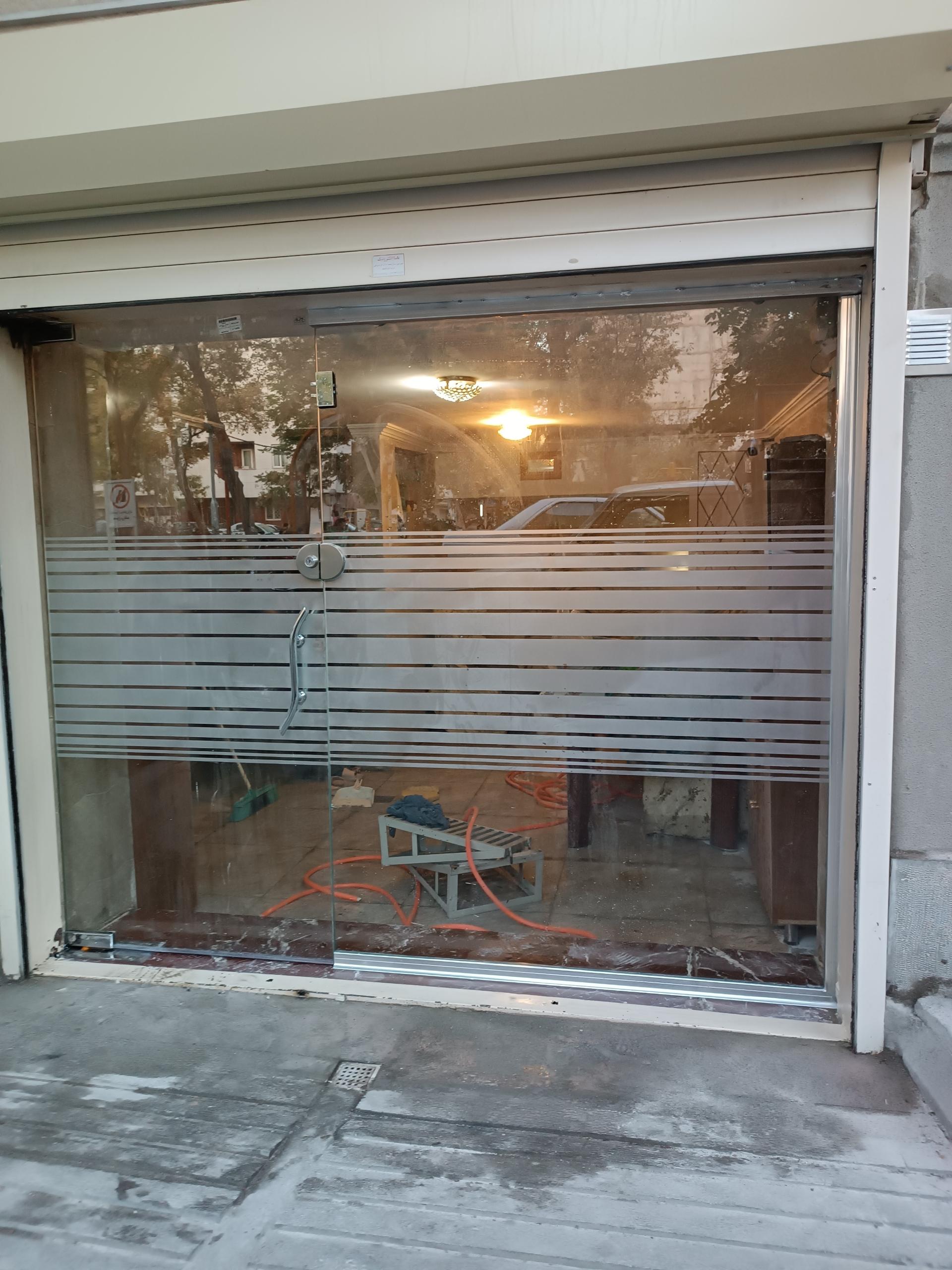 عکس شیشه سکوریت بالازاده