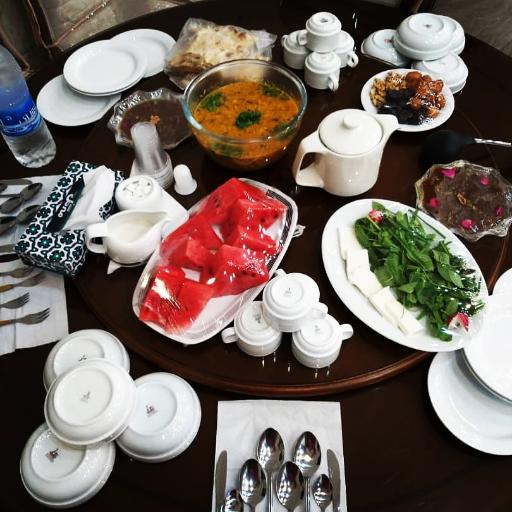 عکس تالار پذیرایی باغ گل یاس