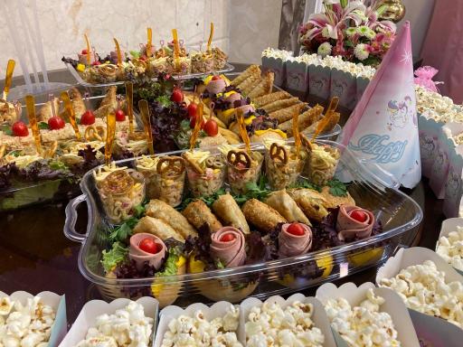 عکس تالار پذیرایی باغ گل یاس