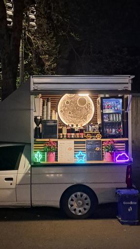 عکس کافه لایت مون