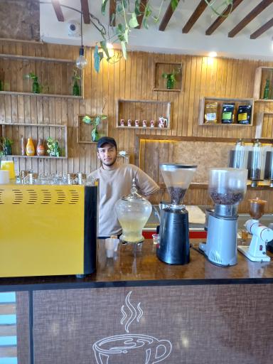 عکس کافی شاپ پارک لند