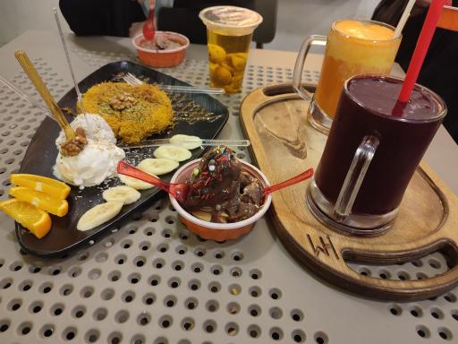 عکس کافه بستنی فریژن