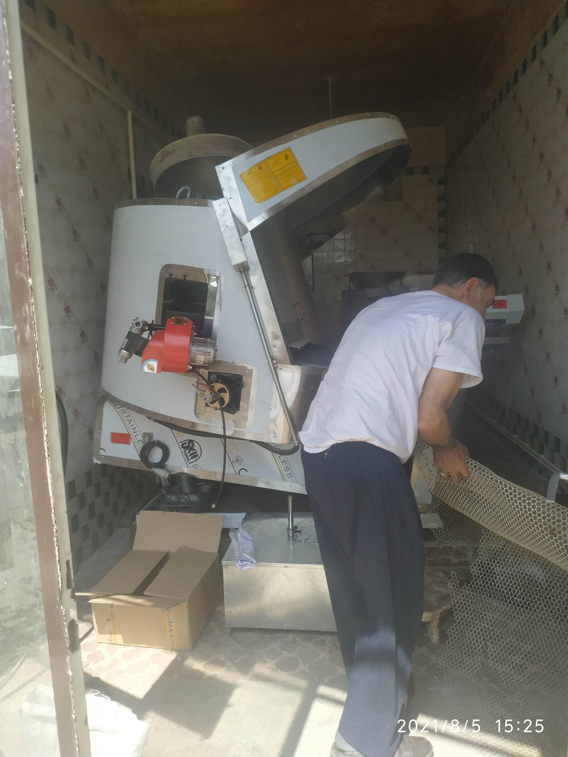عکس دستگاه نانوایی احمدی