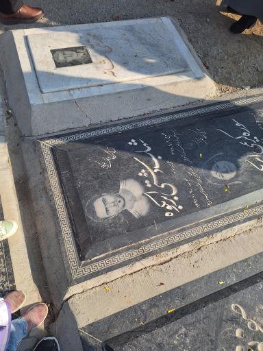 عکس آرامگاه شهاب دشتی ابرکوه