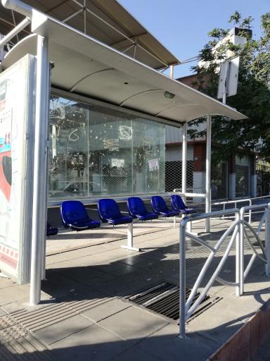 عکس ایستگاه اتوبوس آفتاب