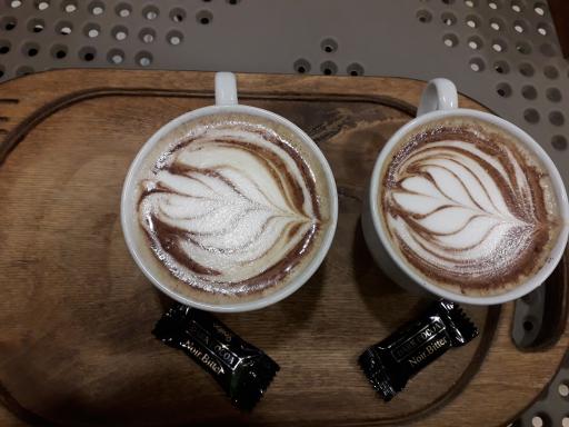 عکس کافه بستنی فریژن