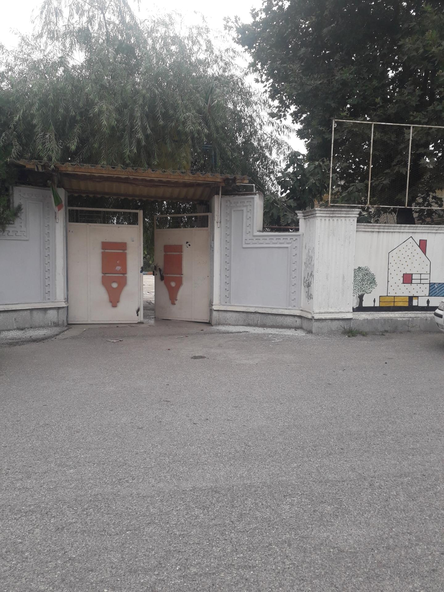 عکس هنرستان فنی و حرفه ای دخترانه ۱۵ خرداد