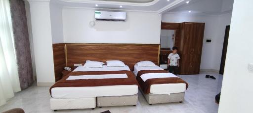 عکس هتل آراز