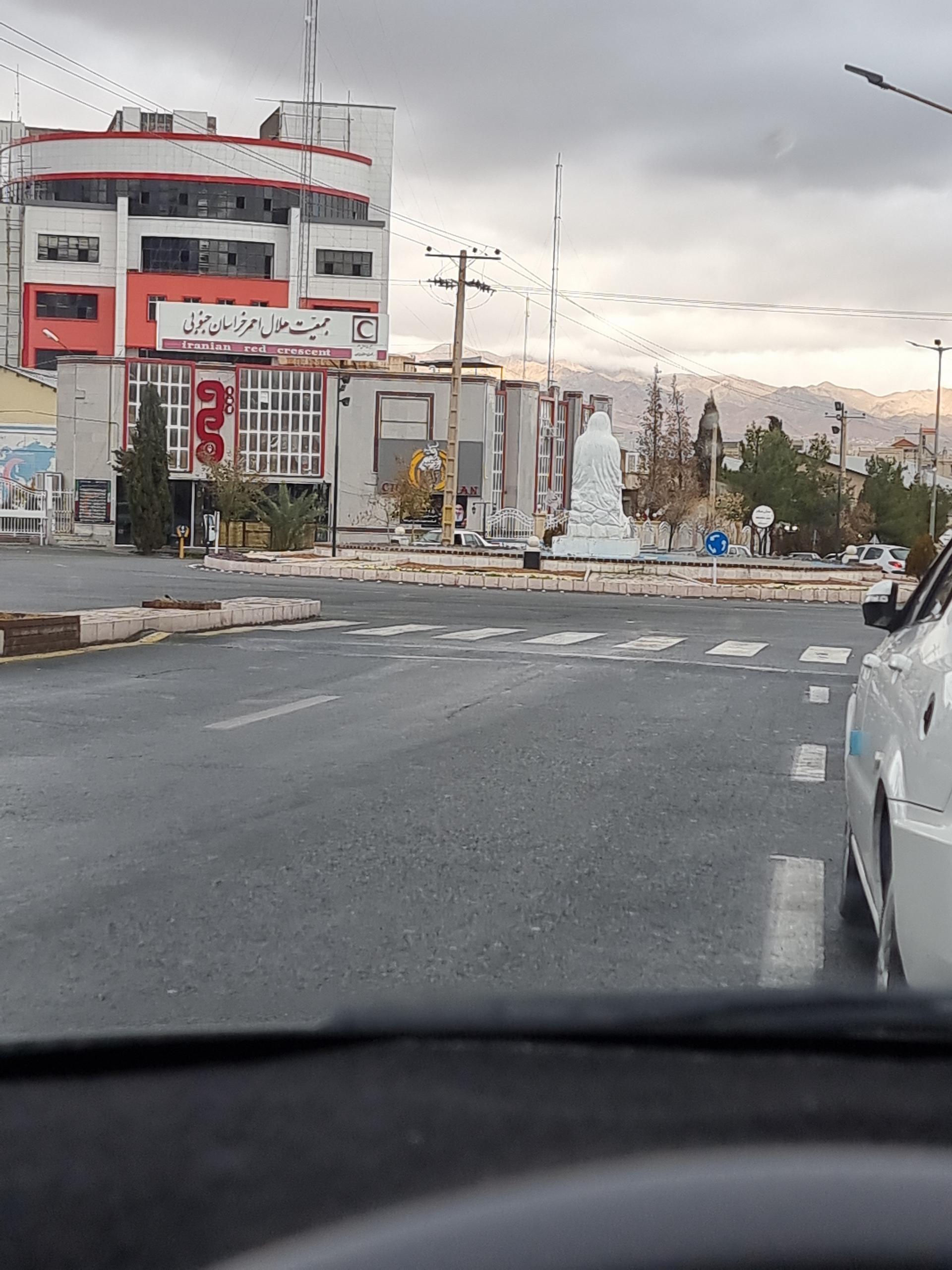 عکس میدان مادر