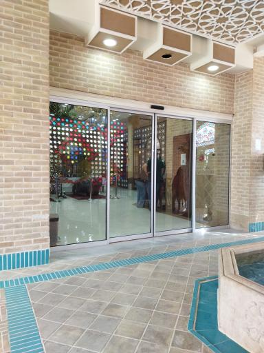 عکس رستوران خورشید