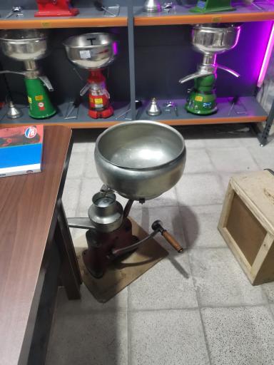 نمایندگی فروش انواع خامه گیر یا چرخ شیر قابل