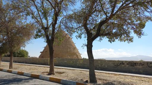 عکس یخچال تاریخی نمدمال های قوچان