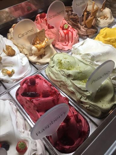 عکس آبمیوه و بستنی باباطاهر