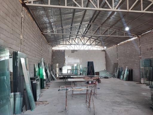 عکس پنجره دوجداره اهورا 