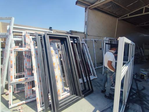 عکس پنجره دوجداره اهورا 