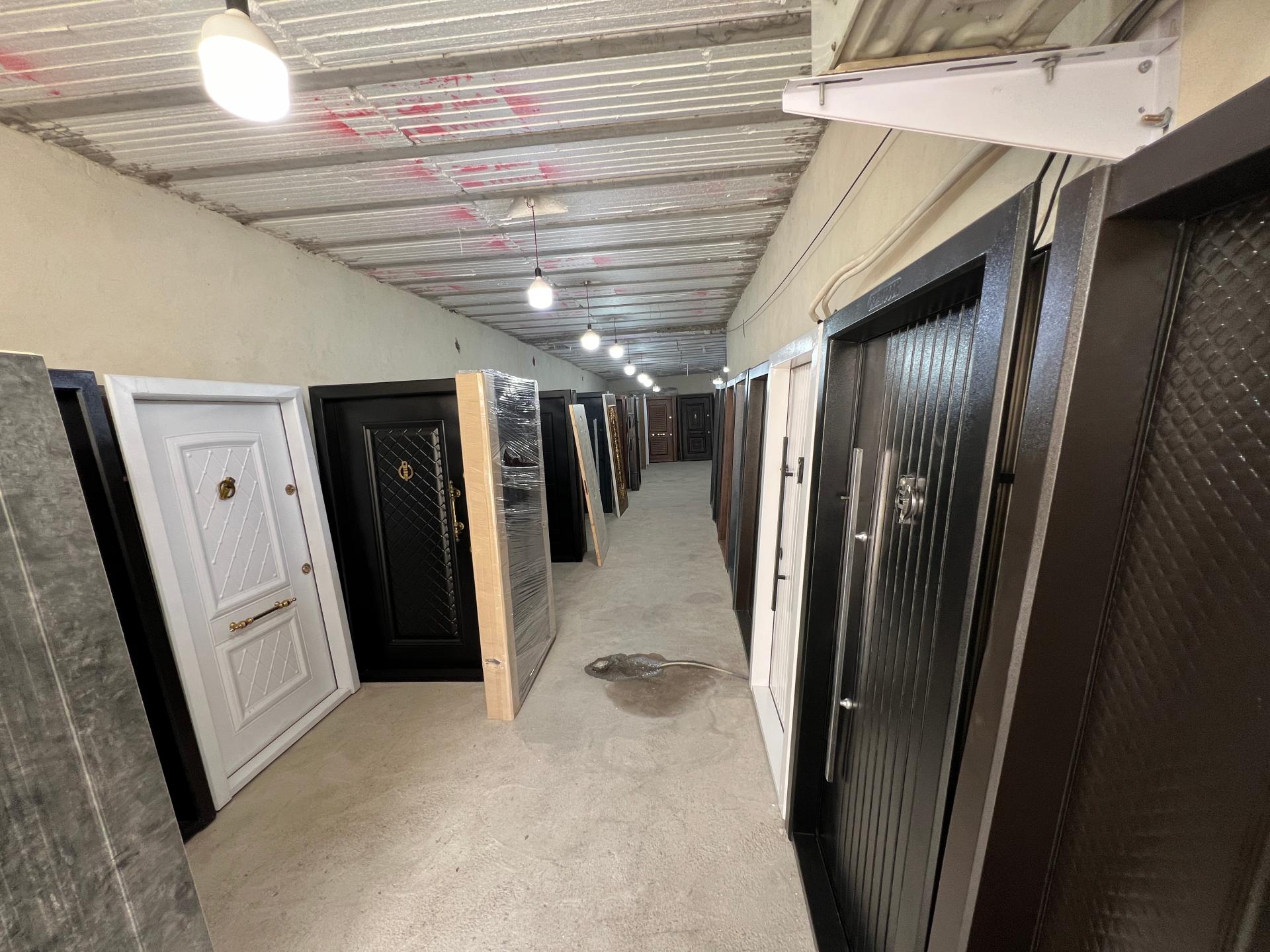 عکس مرکز پخش صنوبر درب 