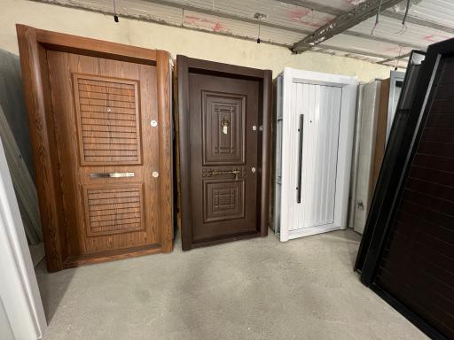 عکس مرکز پخش صنوبر درب 