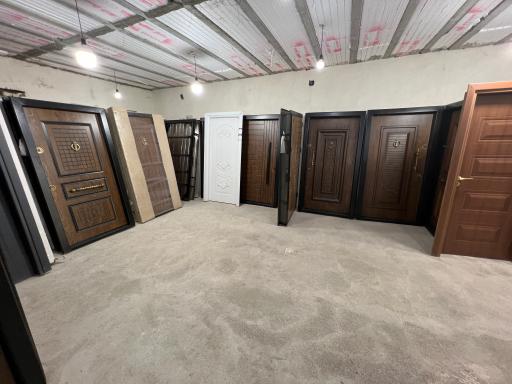 عکس مرکز پخش صنوبر درب 